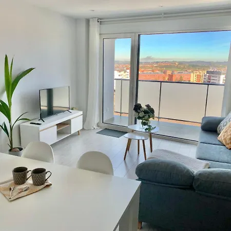 Apto Huca. Parking/wifi Incluido Apartamento